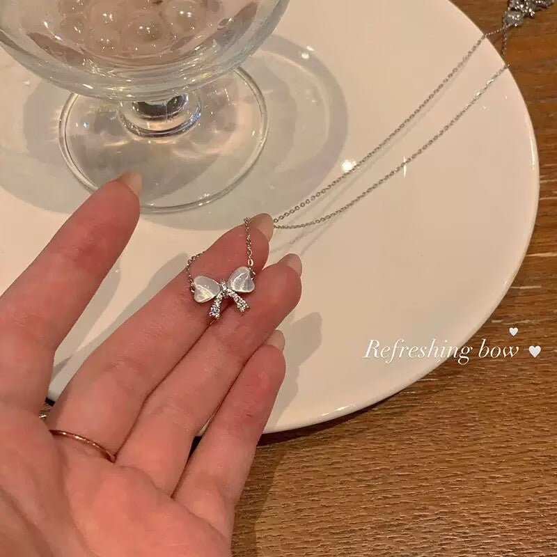 Ladies Necklace Shell Bow