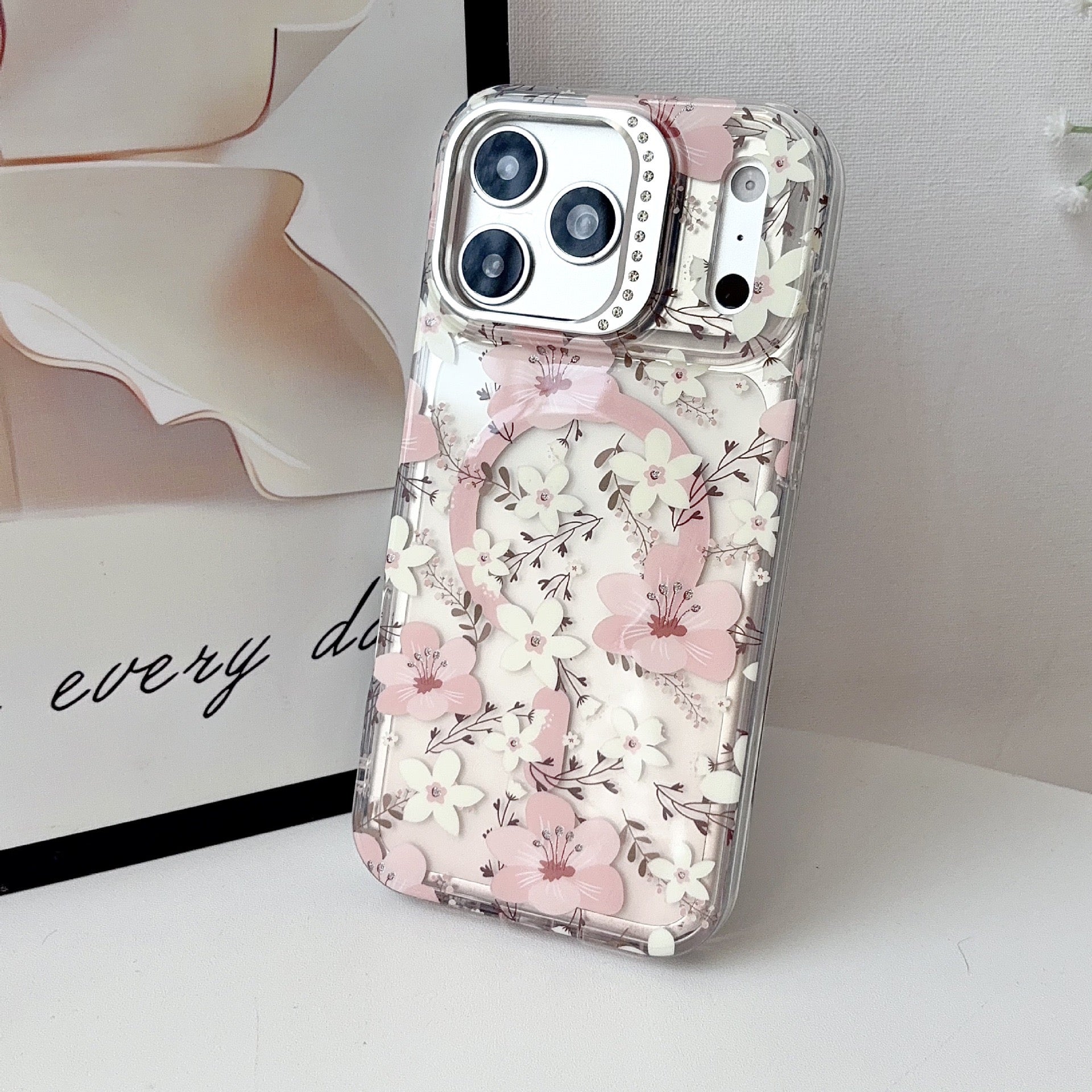 IPHONE 17PROMAX/18PROMAX FLOWERS MAGSAFE CASE
